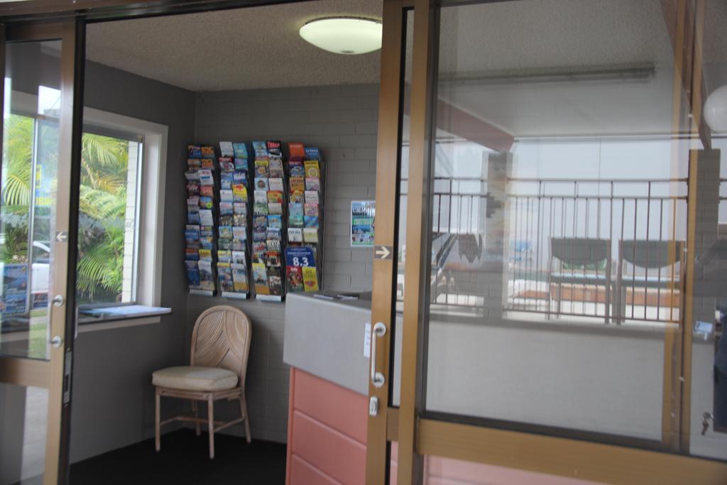 Caloundra Suncourt Motel エクステリア 写真