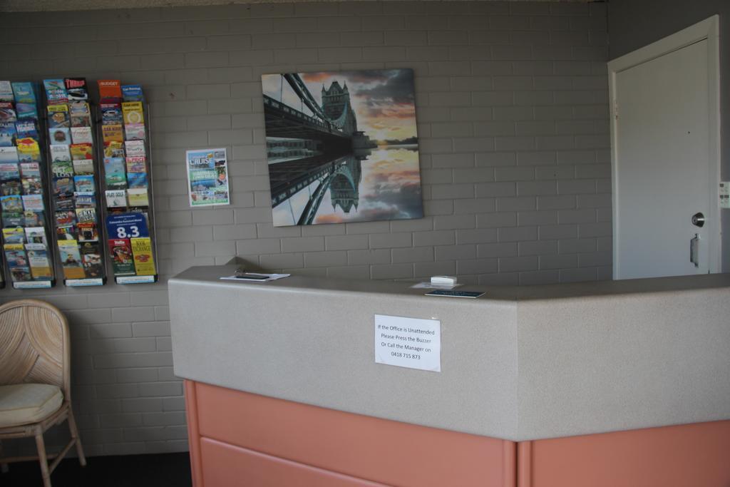 Caloundra Suncourt Motel エクステリア 写真