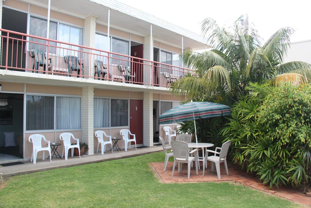 Caloundra Suncourt Motel エクステリア 写真