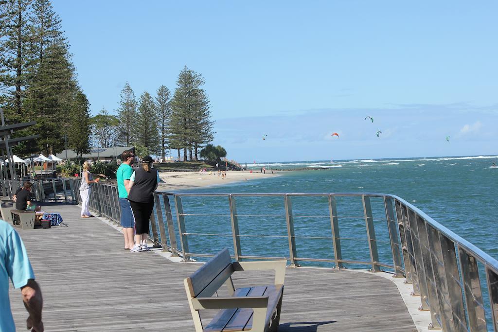 Caloundra Suncourt Motel エクステリア 写真