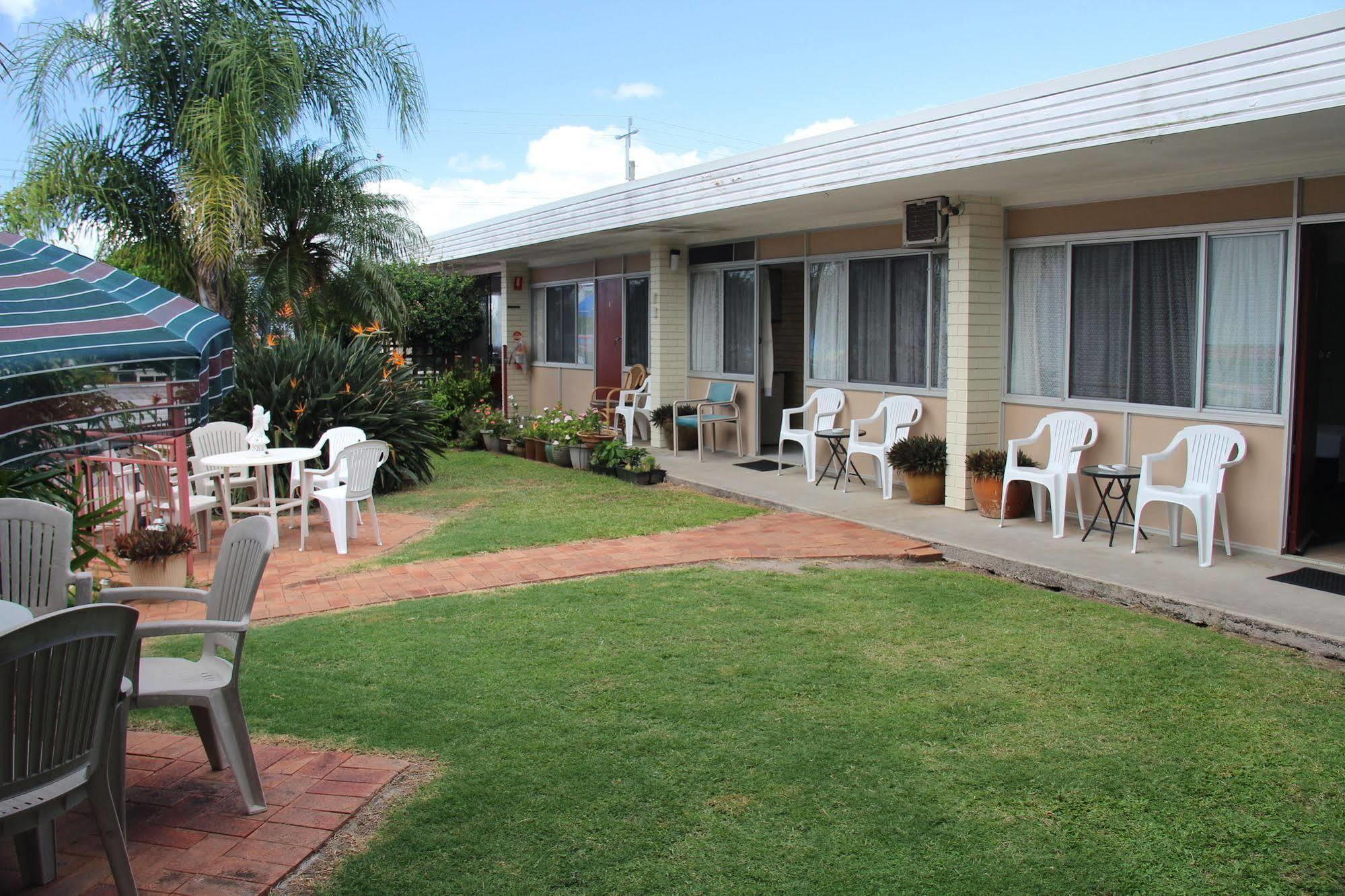 Caloundra Suncourt Motel エクステリア 写真