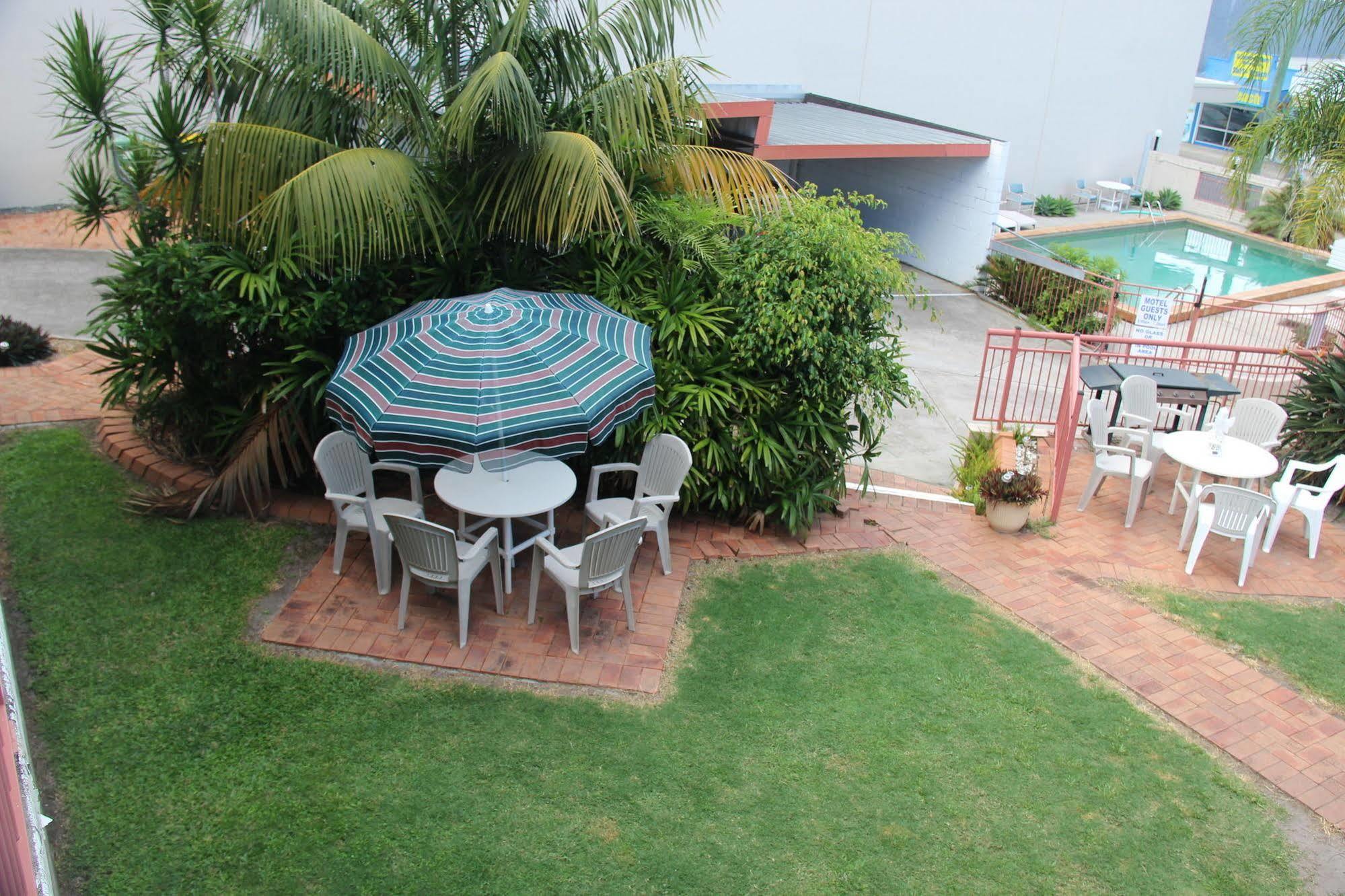 Caloundra Suncourt Motel エクステリア 写真
