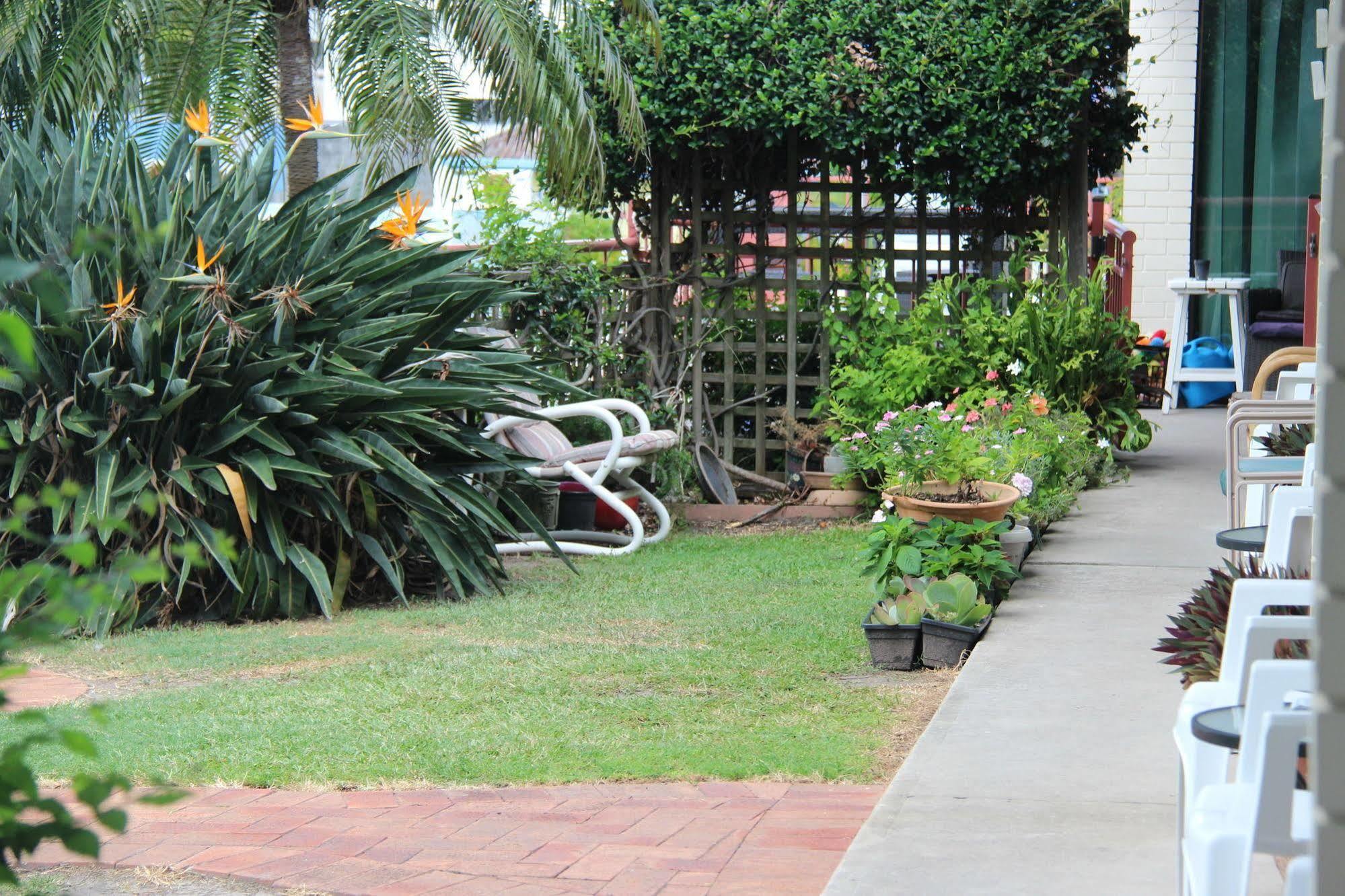 Caloundra Suncourt Motel エクステリア 写真